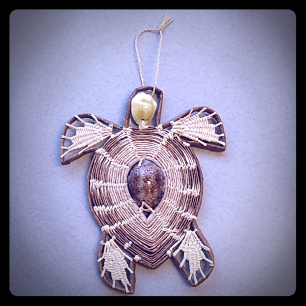 Natural material 🐚 sea turtle decoration